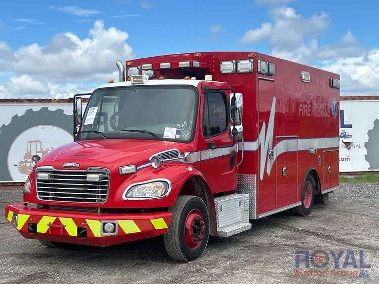 2016 Freightliner M2 106 Braun Ambulance