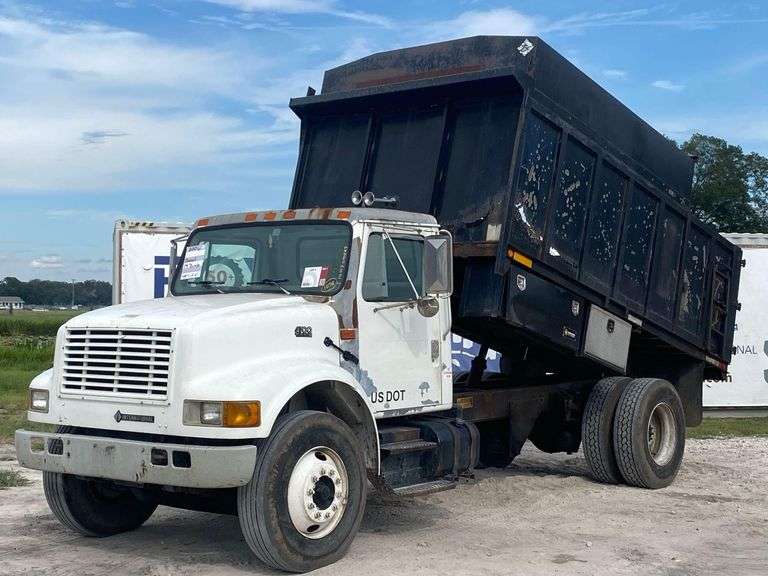 2001 International 4700 Dump Truck