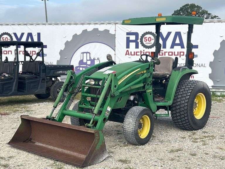 2011 John Deere 4520 53HP Loader Utility Tractor