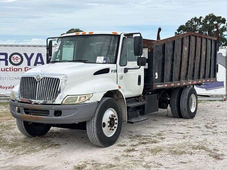 2008 International 4300 18ft Landscape Dump Truck