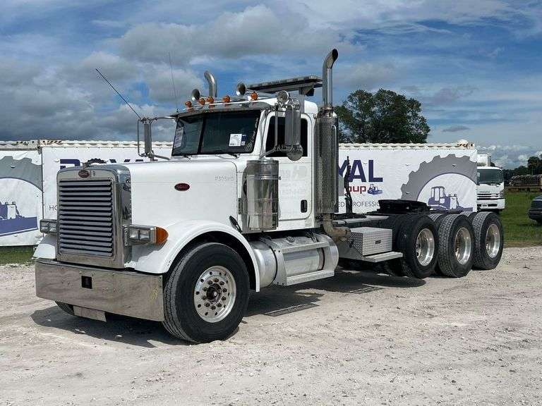 2006 Peterbilt 379 Wet Kit Tri-Axle Day Cab Truck Tractor