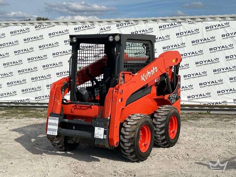 2021 Kubota SSV65 Compact Wheel Loader Skid Steer