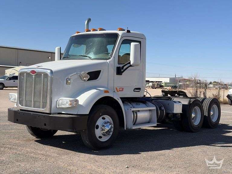 2013 Peterbilt 567 T/A Wet Kit Day Cab Truck Tractor