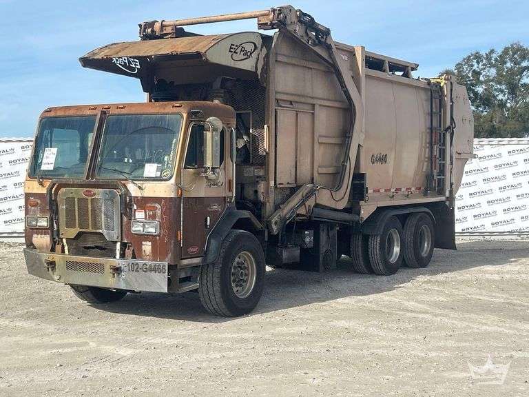 2018 Peterbilt 320 T/A EZ-Pack 40Yd Front Loader Garbage Truck