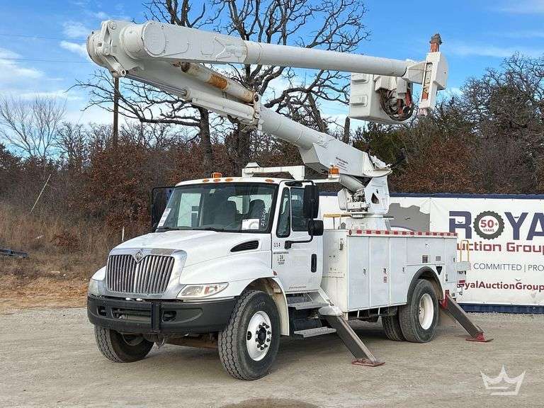 2004 International 4300 ASM Altec AM855 55ft. Bucket Truck