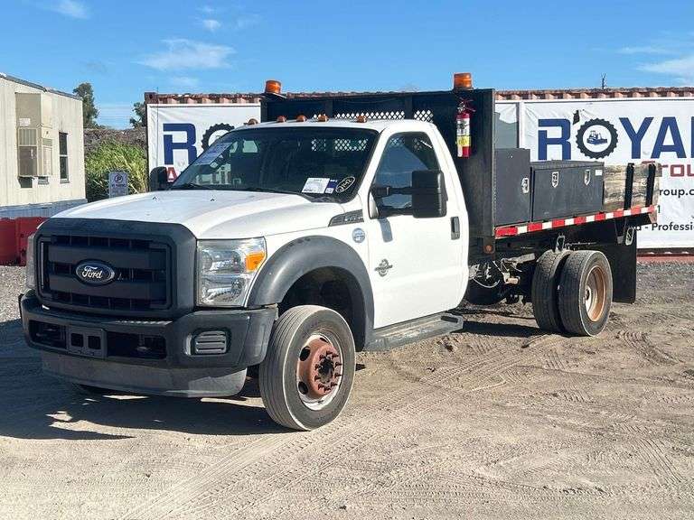 2016 Ford F-450 Utility Flatbed Dump Truck