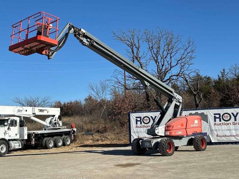 2015 SkyJack SJ86T 4x4 86ft Telescopic Boom Lift