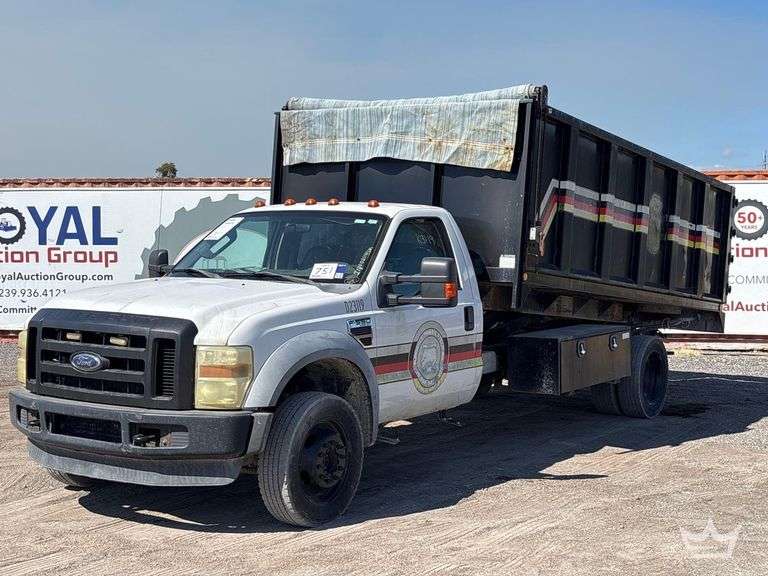 2008 Ford F-550 4x4 Landscape Dump Truck with Lift Gate