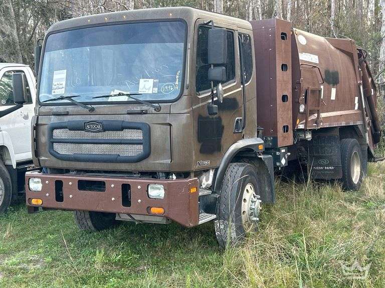 2016 Autocar Xpert New Way 13RLC 13yd Rear Loader Garbage Truck