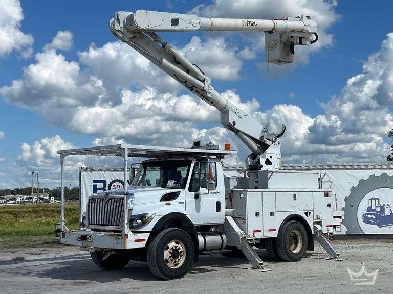 2013 International WorkStar 7400 Altec AM547 50ft. Bucket Truck