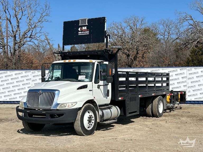 2014 International DuraStar 4300 TMA Attenuator Truck