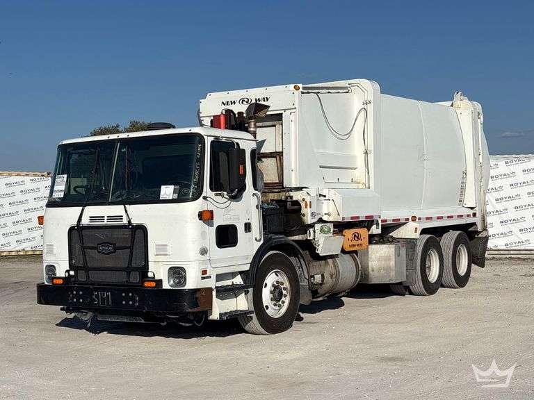 2020 Autocar Xpeditor T/A New Way 31ASL 31Yd Side Loader Garbage Truck