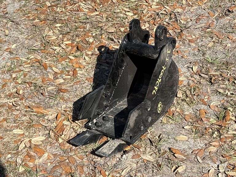 2025 Mini Bucket Excavator Attachment