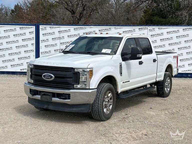 2019 Ford F-250 4x4 Crew Cab Pickup Truck