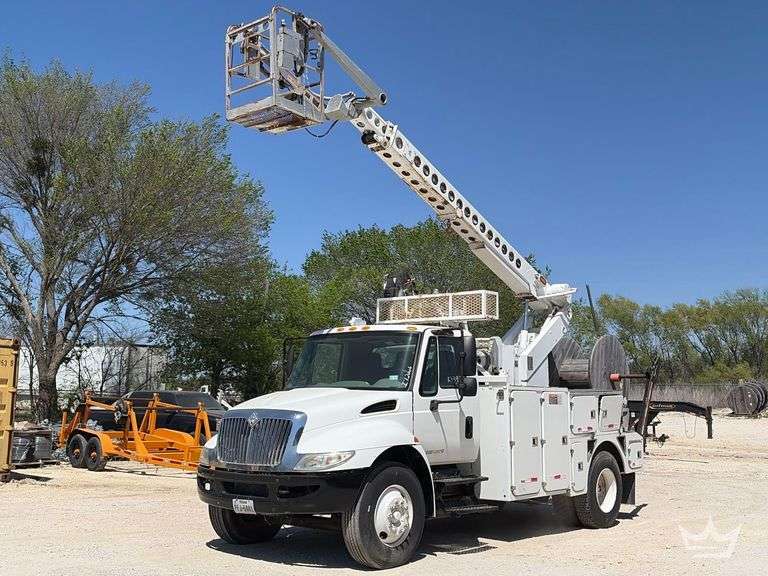 2008 International 4300 Altec AT40C 34ft. Bucket Truck