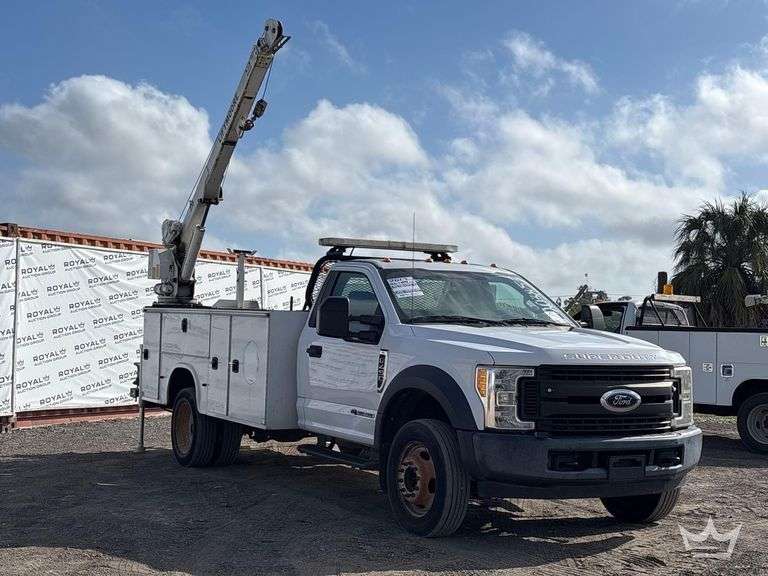 2017 Ford F-450 Liftmoore 5000W 5,000lb. Crane Service Truck