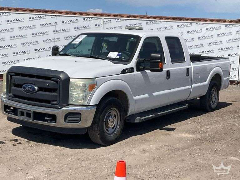 2016 Ford F-250 Crew Cab Pickup Truck