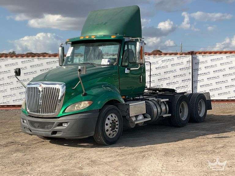 2015 International ProStar T/A Wet Kit Day Cab Truck Tractor