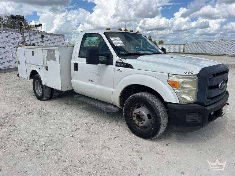 2012 Ford F-350 Western Mule 1,500 LB Crane Service Truck