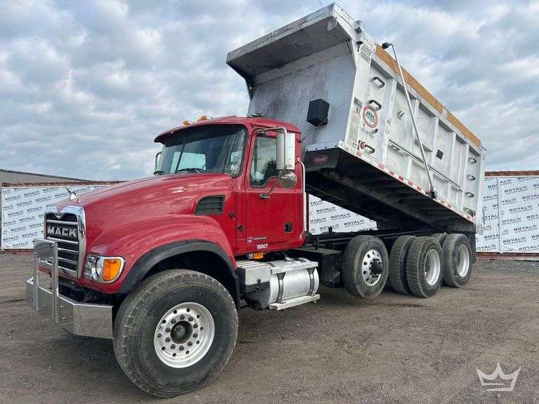 2006 Mack CV713 Granite Tri-Axle Dump Truck
