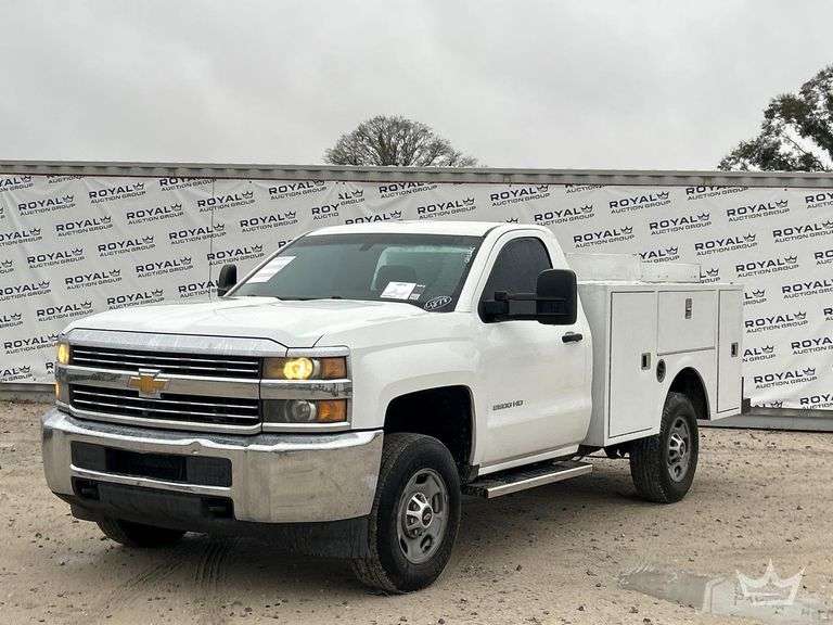 2015 Chevrolet Silverado 2500HD Service Truck
