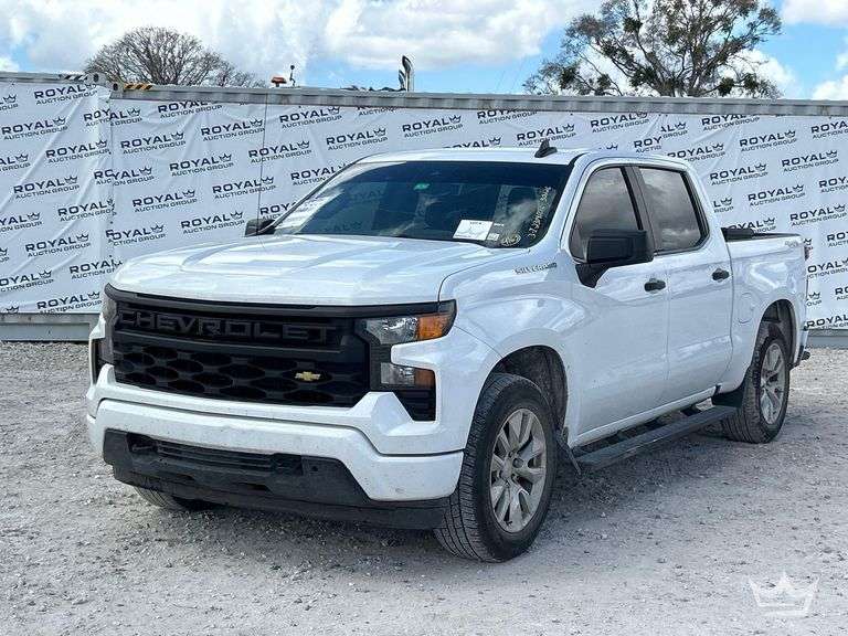 2023 Chevrolet Silverado 1500 4x4 Crew Cab Pickup Truck