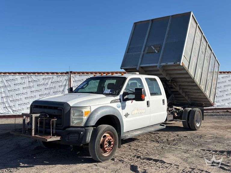 2015 Ford F-450 4x4 Crew Cab Landscape Dump Truck