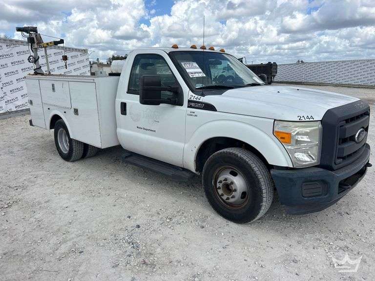 2012 Ford F-350 Western Mule 1,500 LB Crane Service Truck
