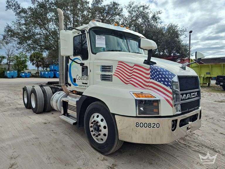 2020 Mack Anthem T/A Wet Kit Day Cab Truck Tractor