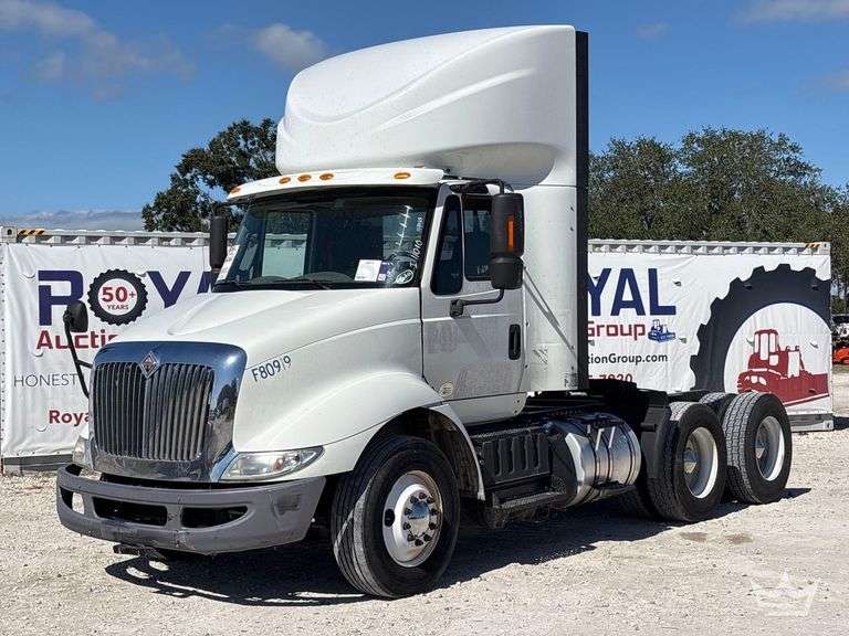 2015 International TranStar 8600 T/A Day Cab Truck Tractor