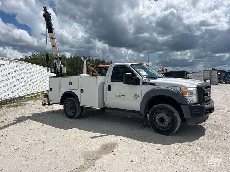 2015 Ford F-550 Auto Crane 4004EH 4,000lb. Crane Service Truck