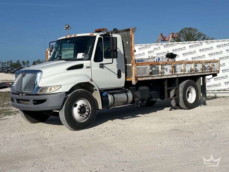 2016 International DuraStar 4300 Auto Crane 5005H 5,000lb. Flatbed Crane Truck