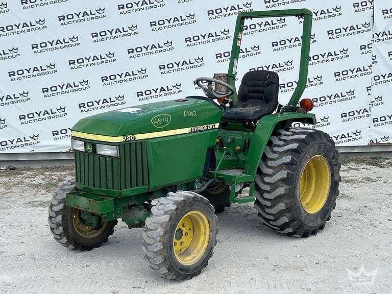 2006 John Deere 790 4WD 30HP Utility Tractor