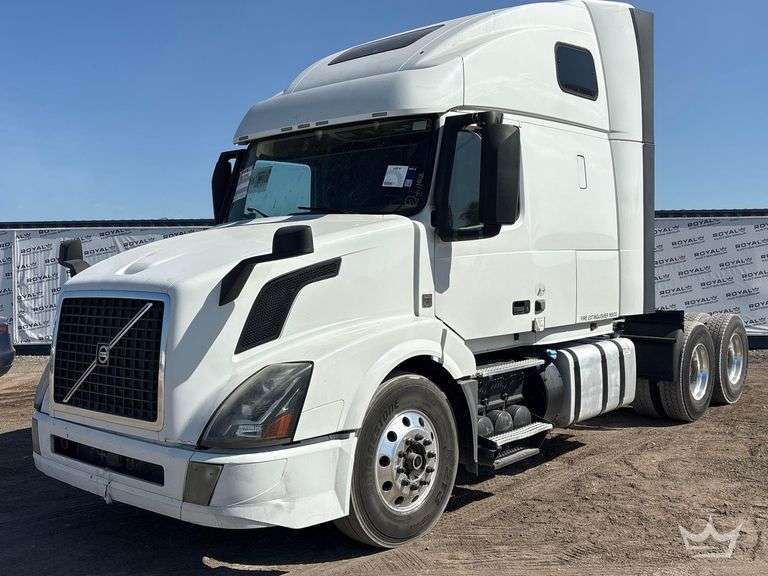 2017 Volvo VNL T/A Sleeper Cab Truck Tractor