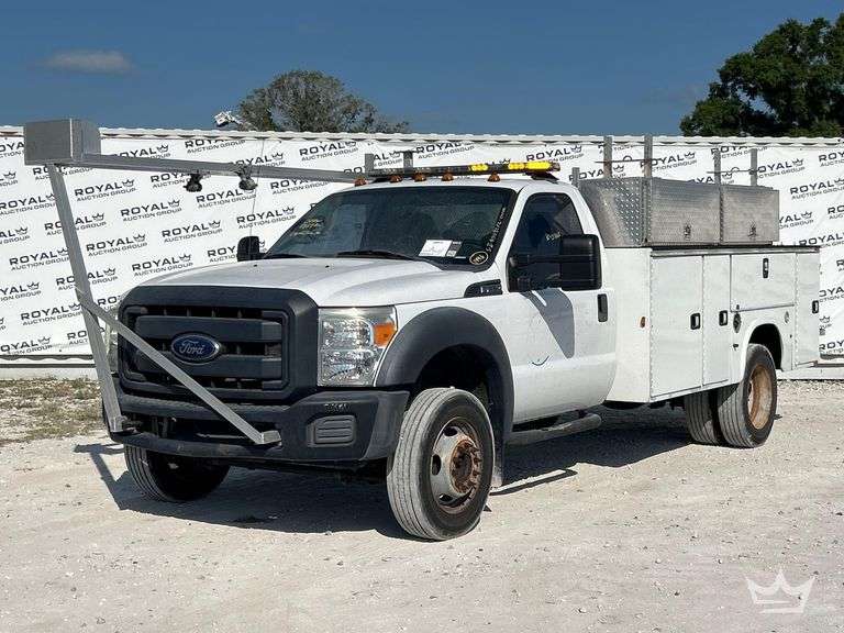 2016 Ford F-450 Service Truck with Liftgate