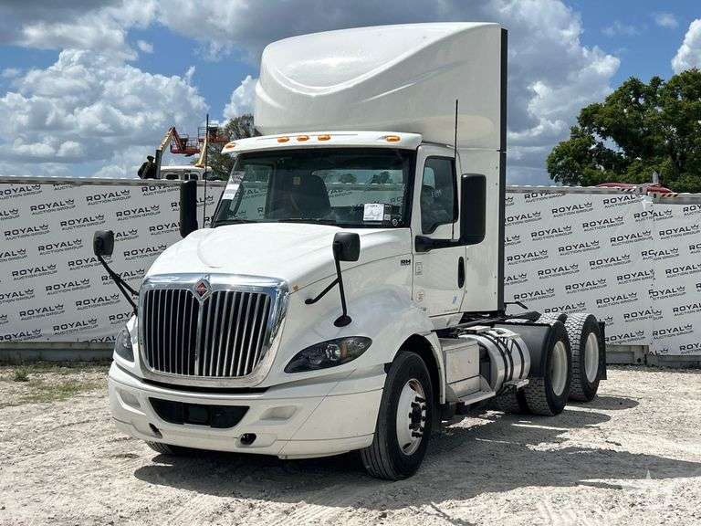 2021 International RH613 T/A Day Cab Truck Tractor