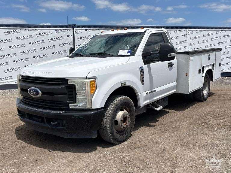 2017 Ford F-350 Knapheide Service Truck