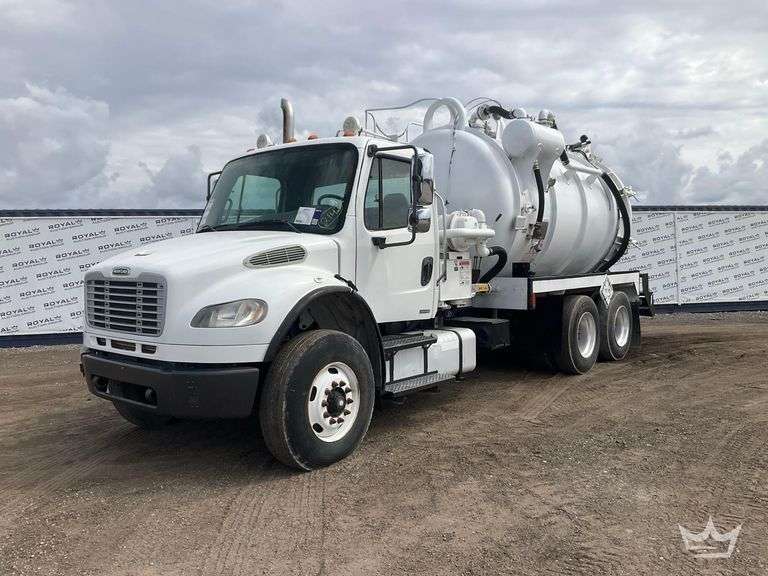 2007 Freightliner M2 106 T/A 3,150 Gallon Septic Wet Vacuum Truck