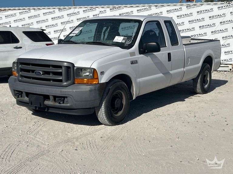 2001 Ford F-250 Ext. Cab Pickup Truck