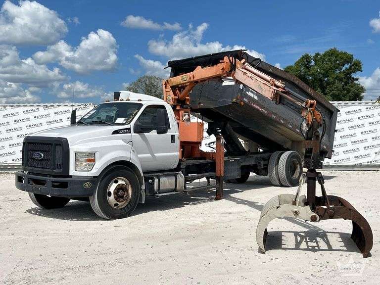 2017 Ford F-750 Petersen TL3 Forestry Grapple Truck