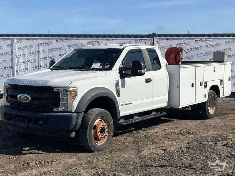 2019 Ford F-450 Ext. Cab Knapheide Service Truck with Liftgate