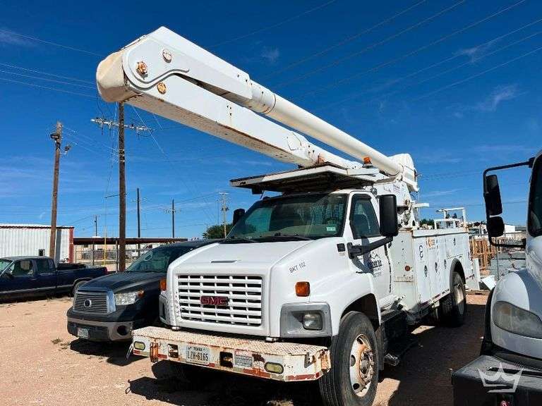 2004 GMC C7500 Altec AA755L 55ft. Bucket Truck