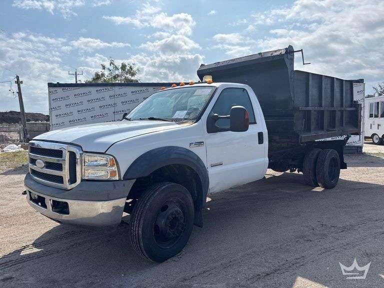 2006 Ford F-450 Dump Truck