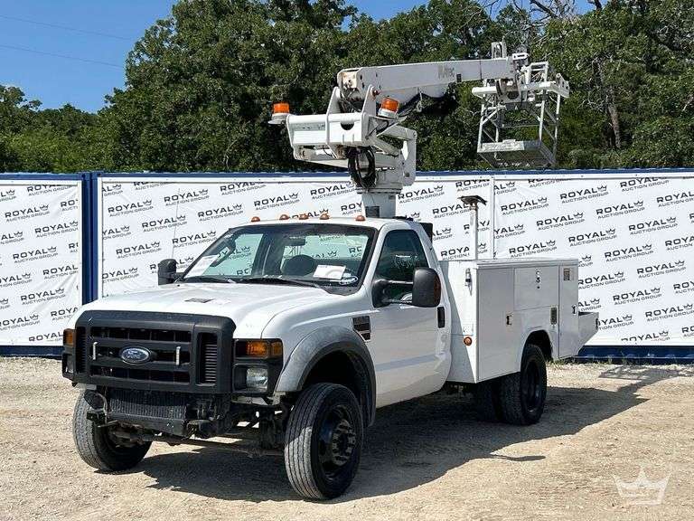 2008 Ford F-550 Altec AT235P 35ft. Bucket Truck