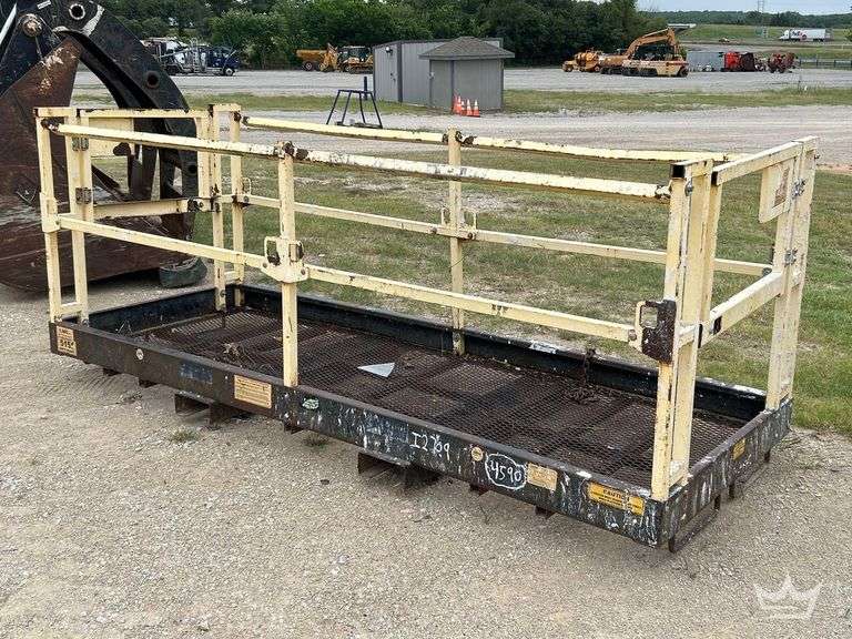 Star Industries 1210C 1,000lb. Man Basket Telehandler Attachment