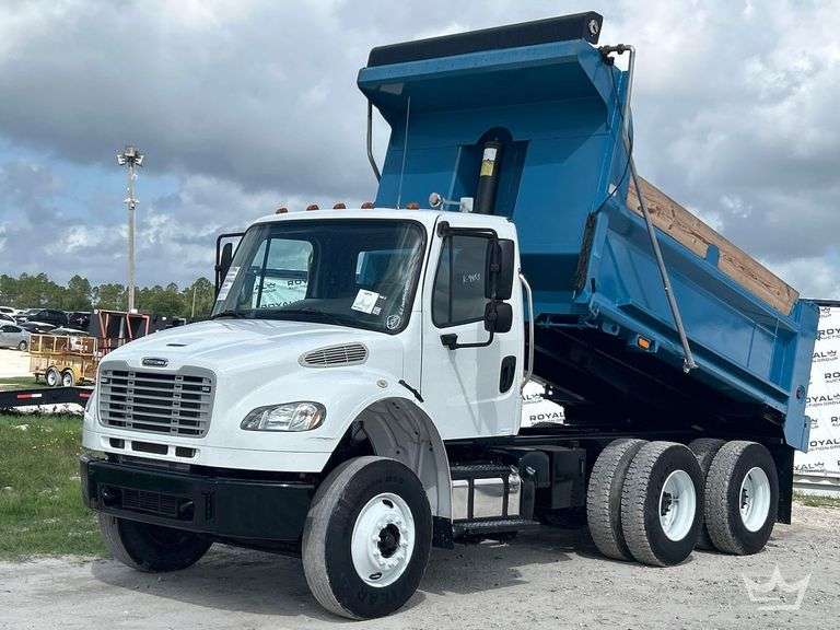 2015 Freightliner M2 106 T/A Dump Truck