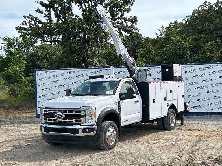 2023 Ford F-550 4x4 Summit Crane 6620 6,000lb. Crane Mechanics Truck