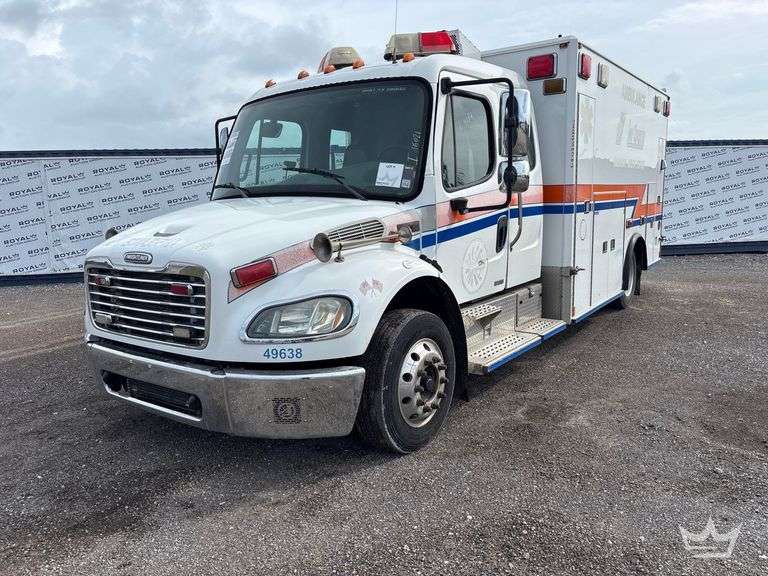 2007 Freightliner M2 106 Ambulance