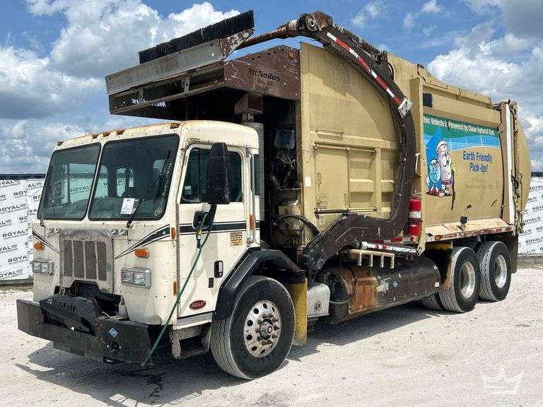 2015 Peterbilt 320 McNeilus Front Loader Garbage Truck