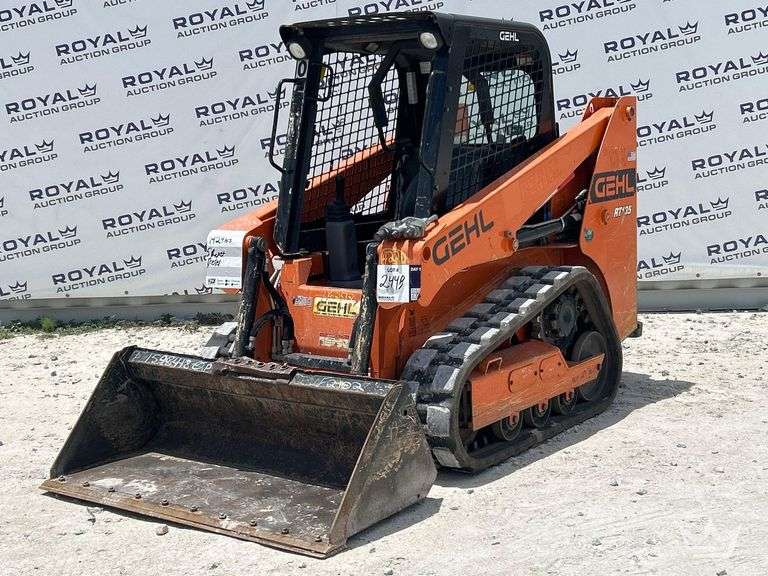 2022 Gehl RT135 Compact Track Loader Skid Steer